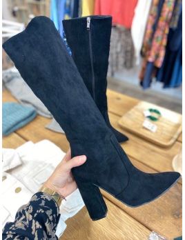 Bottes à talons bout pointu