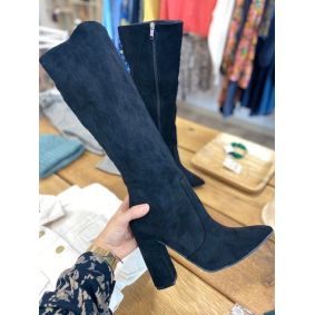 Bottes à talons bout pointu