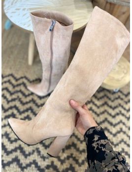 Bottes à talons bout pointu