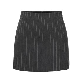Jupe à rayures courte