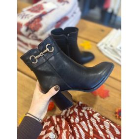 Bottine noir a talon