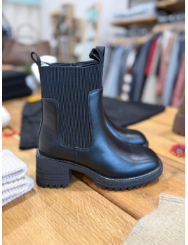 Bottines à semelle epaisse